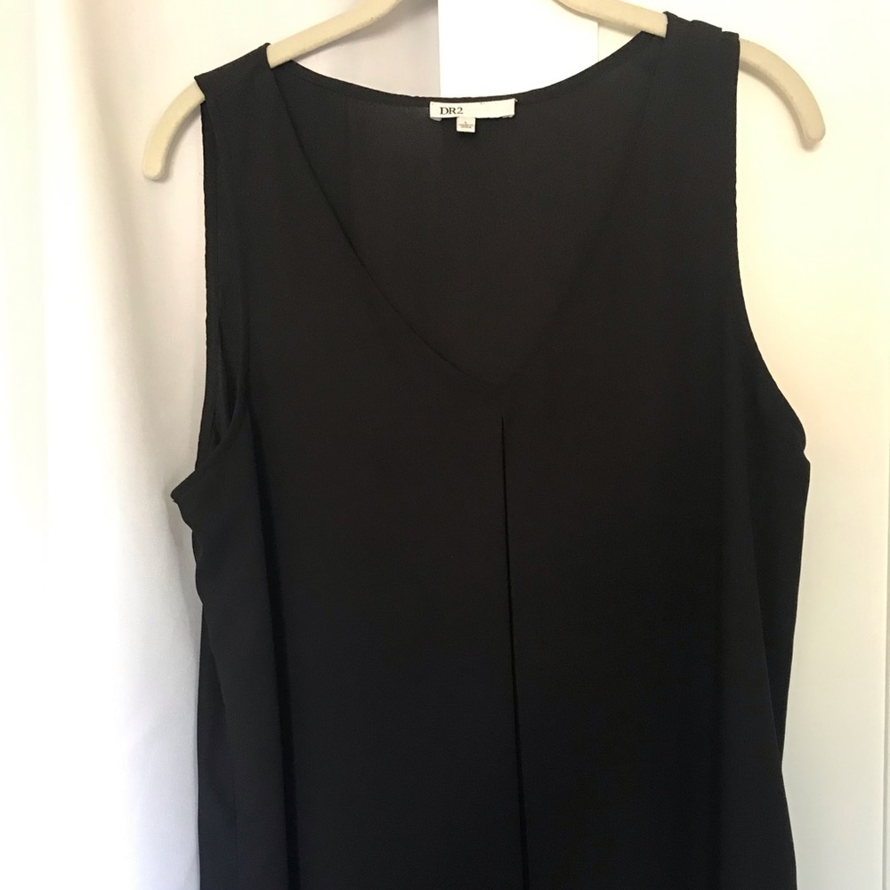 DR2 Sleeveless dressy blouse